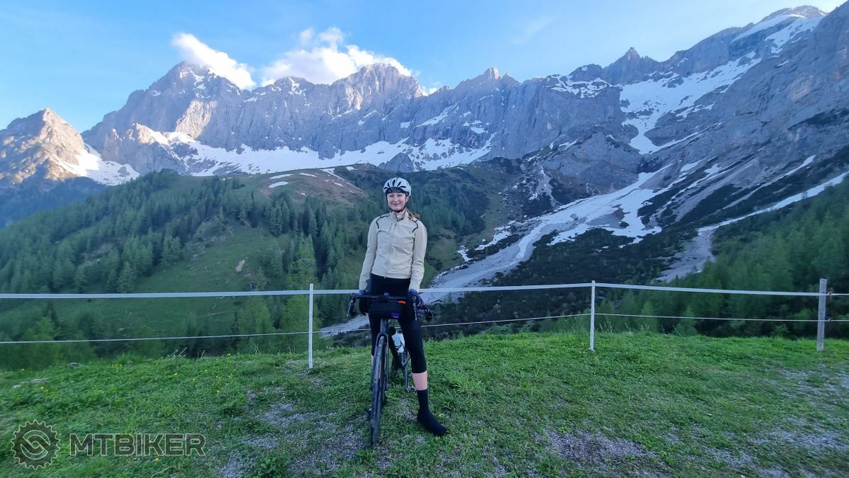 Pod lanovkou na Dachstein Pod lanovkou na Dachstein