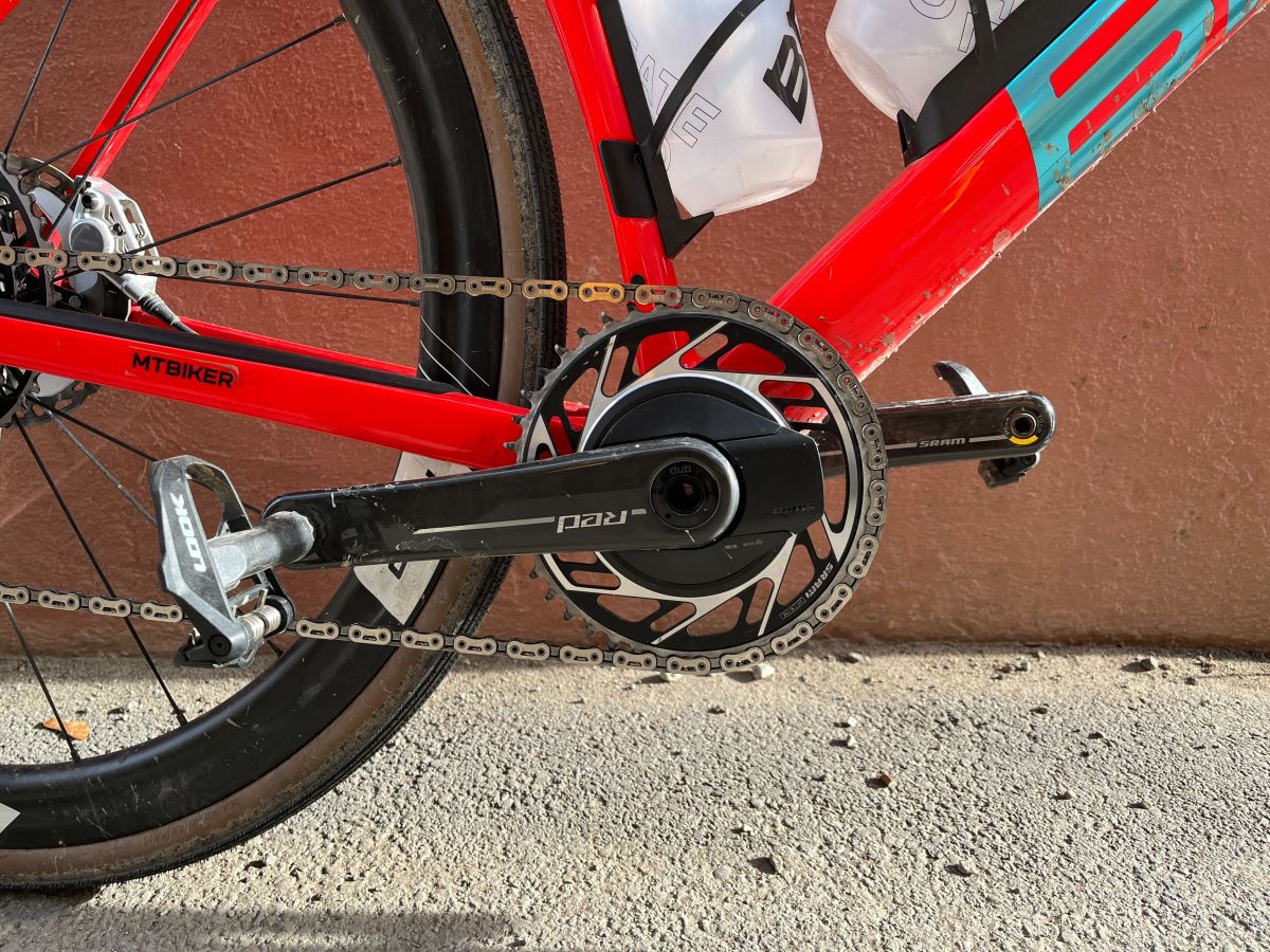 Extra vysokí cyklisti na 175 mm kľukách idú rozhodne s dobou už veľmi dlhý čas a nič meniť nemusia.