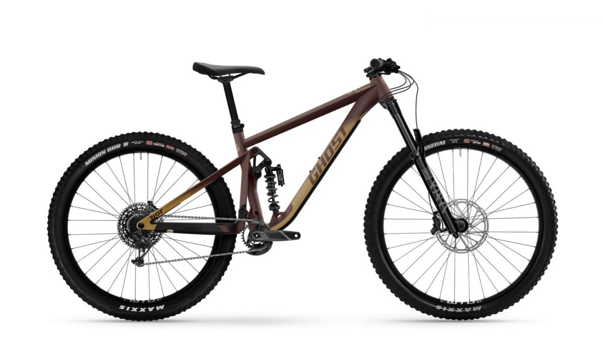RIOT EN Essential Bicykel Ghost RIOT EN Essential