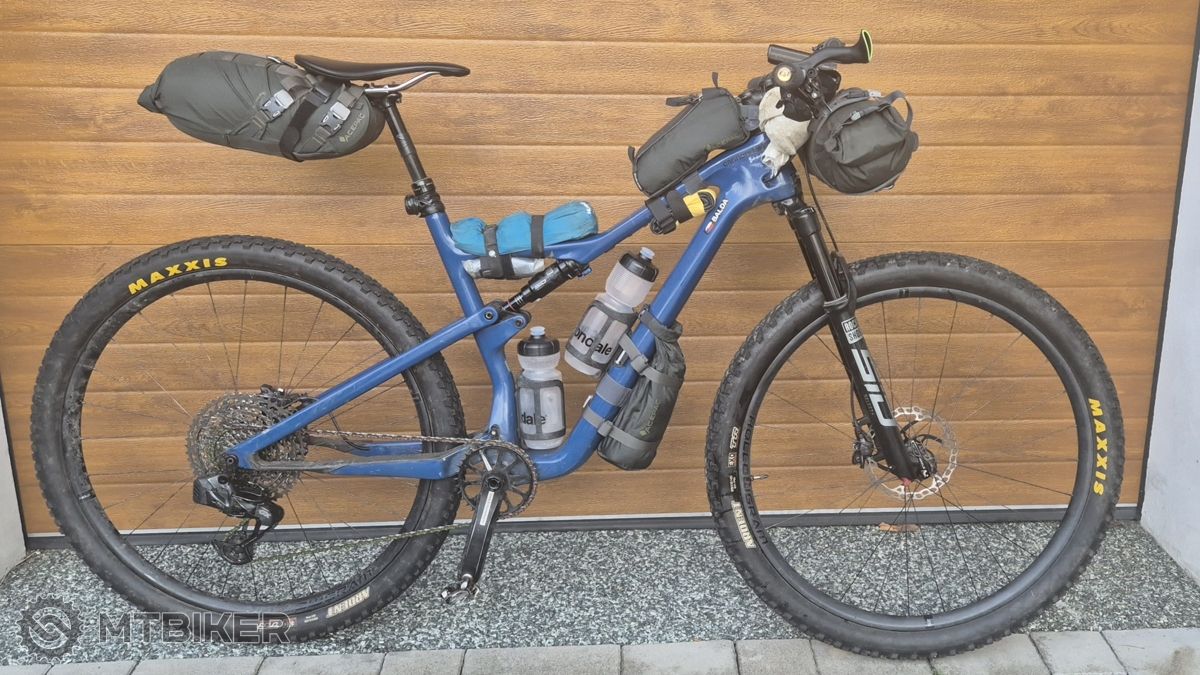 cyklista zbalený na 1900 km prejazd karpatského oblúka