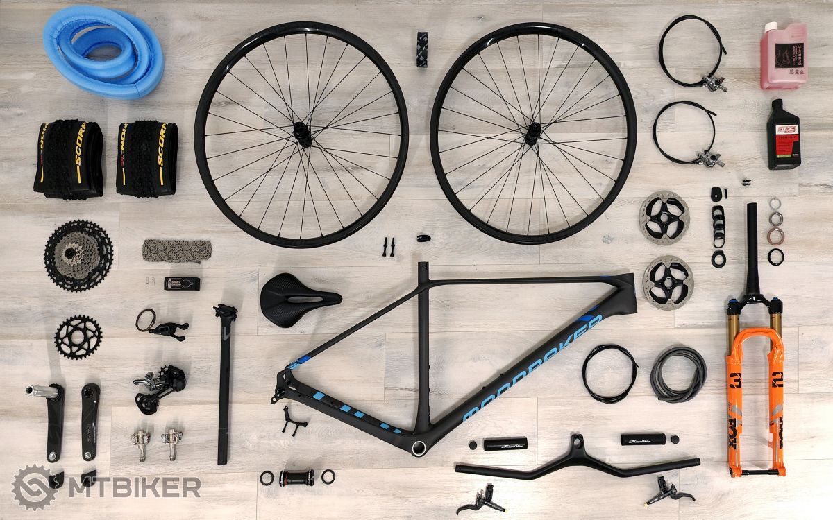 Zostava komponentov pred zostavením bicykla. komponenty na zostavenie bicykla
