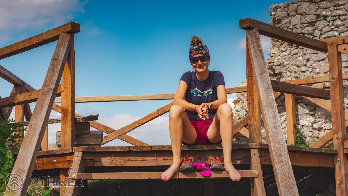 Šatka (a sušenie nôh po dvojdňovom kráčaní v totálne premočených kožených „goráčoch”) túra, letná turistika, ochrana pred slnkom, slnečné okuliare