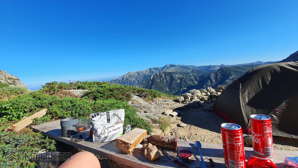 Každý deň by som chcela mať takýto výhľad pri jedení turistika, jedlo