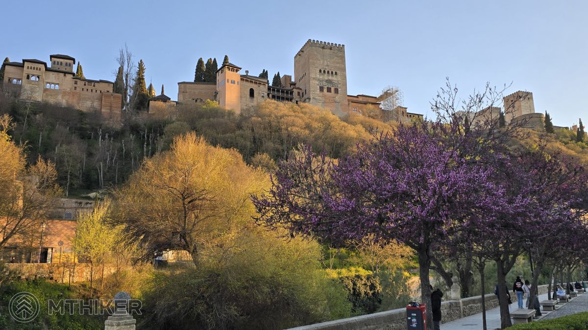 Alhambra Analúzia, Španielsko, treky v Sierra Nevade