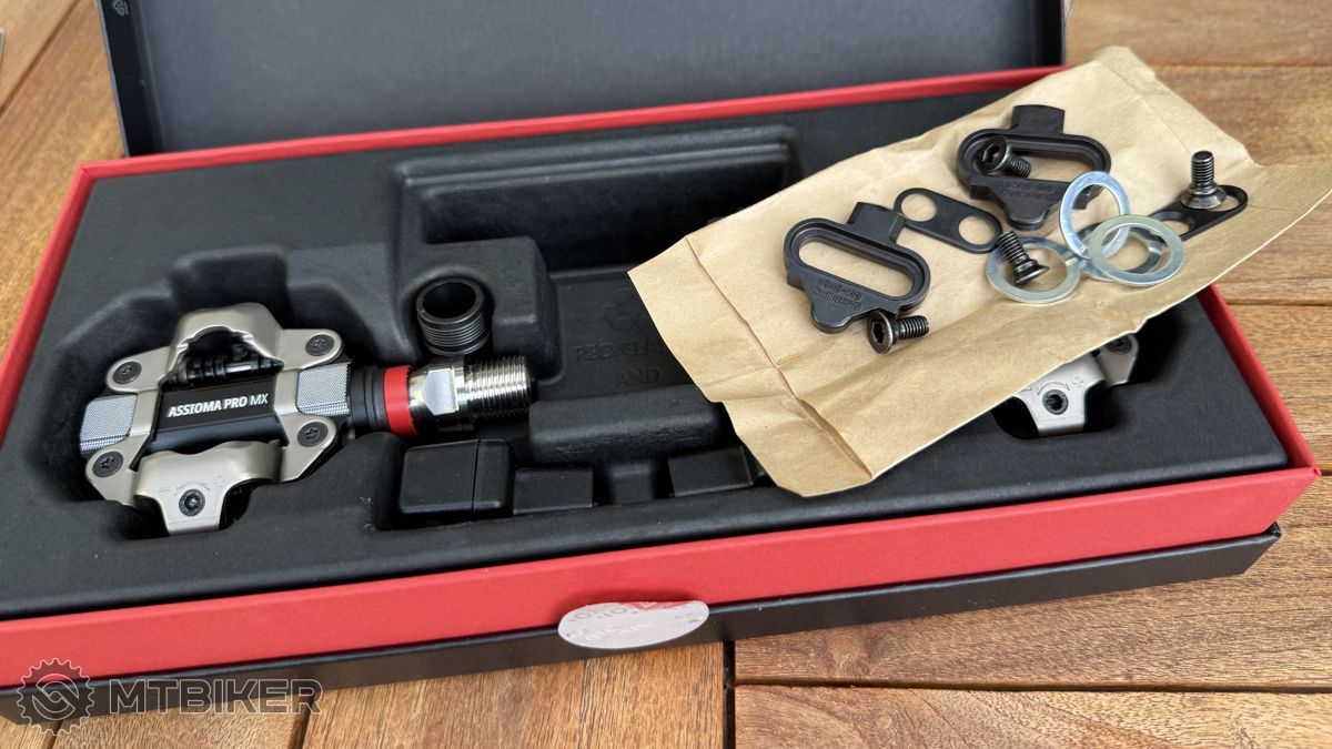 Pohľad dovnútra a je to jasné. FAVERO ELECTRONICS Assioma PRO MX-2
