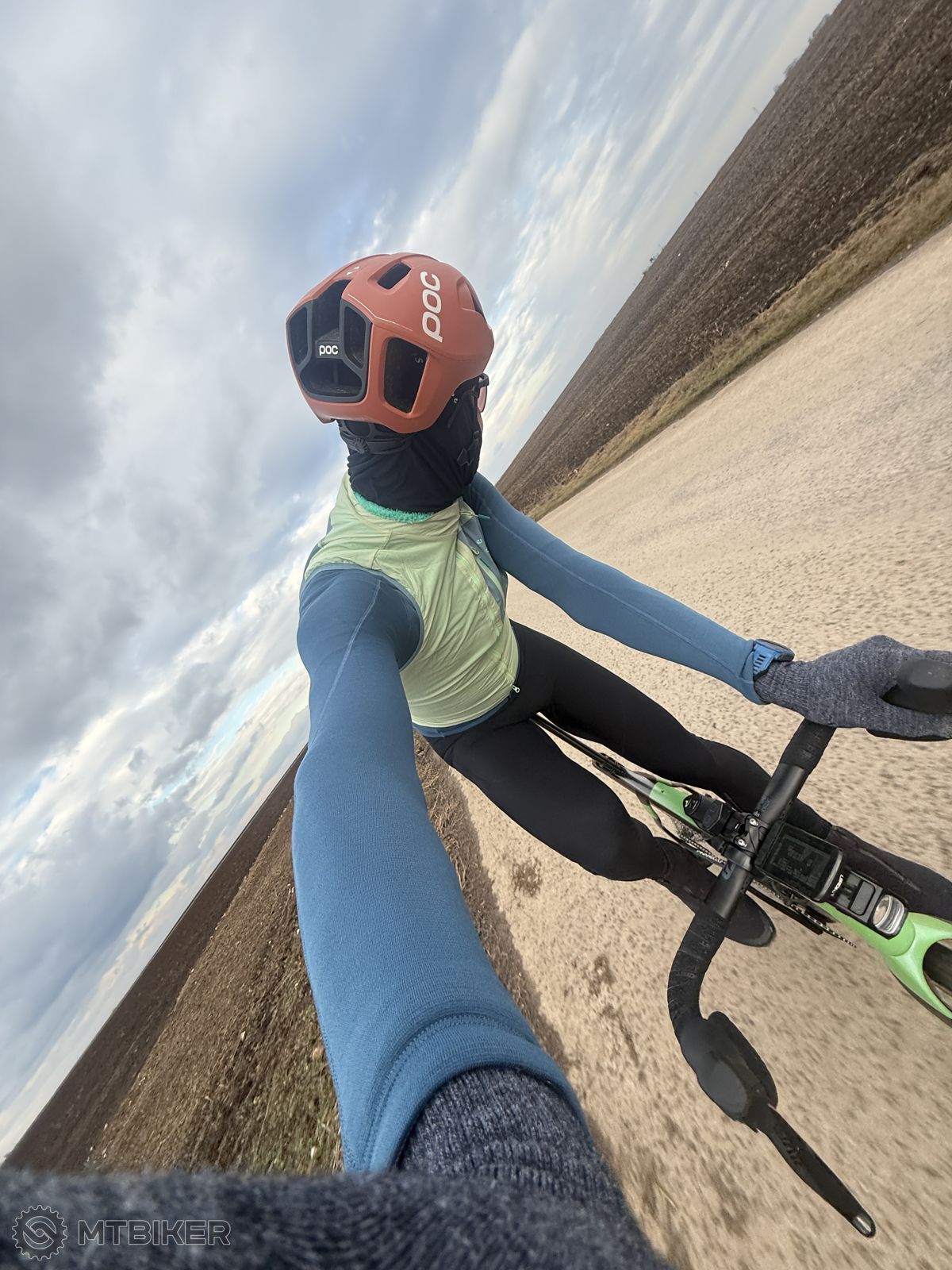 Isadore Alternative Insulated vesta, Isadore Signature Merino Tech dres