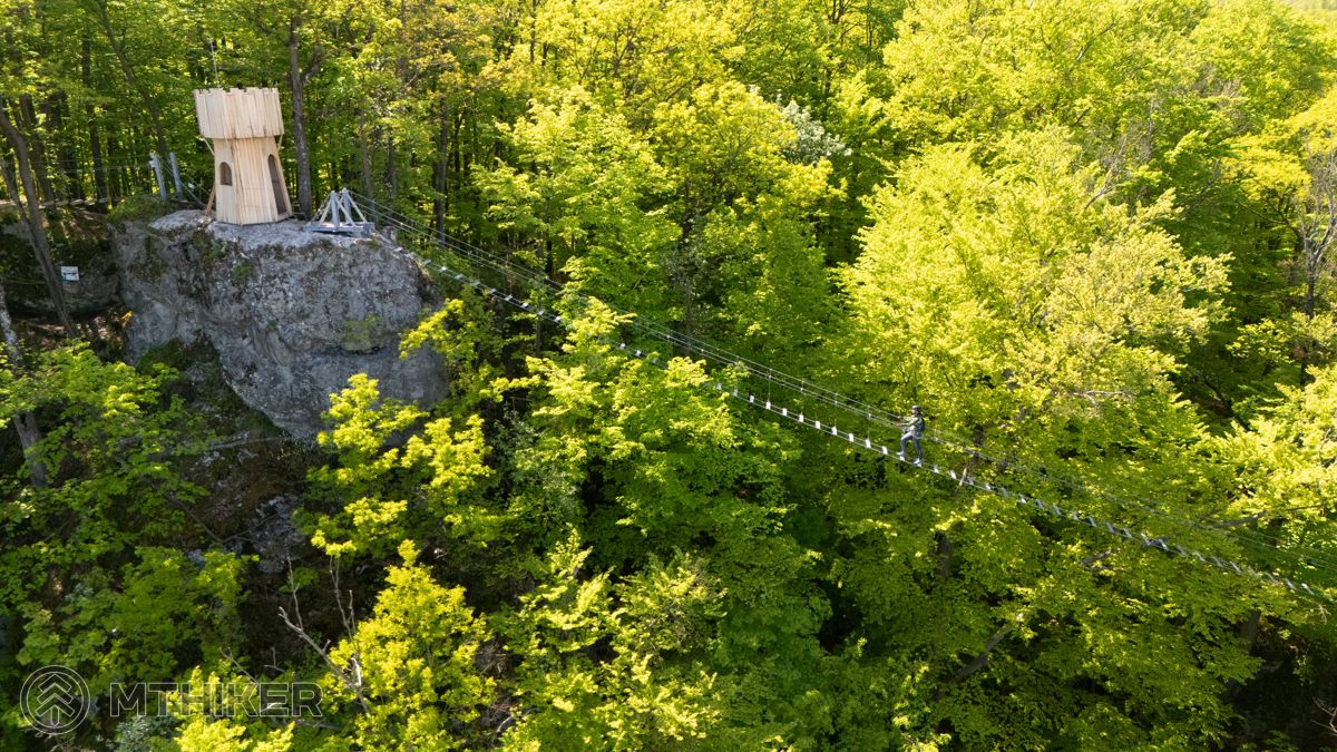 Most v korunách Javorov a vyhliadková veža Most v korunách Javorov a vyhliadková veža