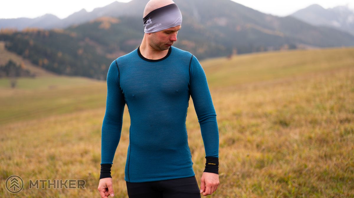 Model Wool Mesh je celý zo sieťovaného úpletu Devold Whool Mesh test