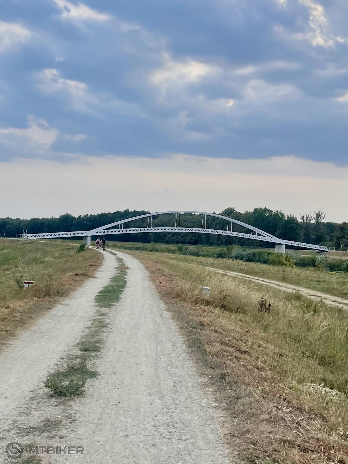 Přejezd přes řeku Moravu