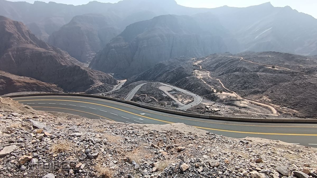 Keď neveríš, kam si sa to vyštveral Jebel Jais, UAE