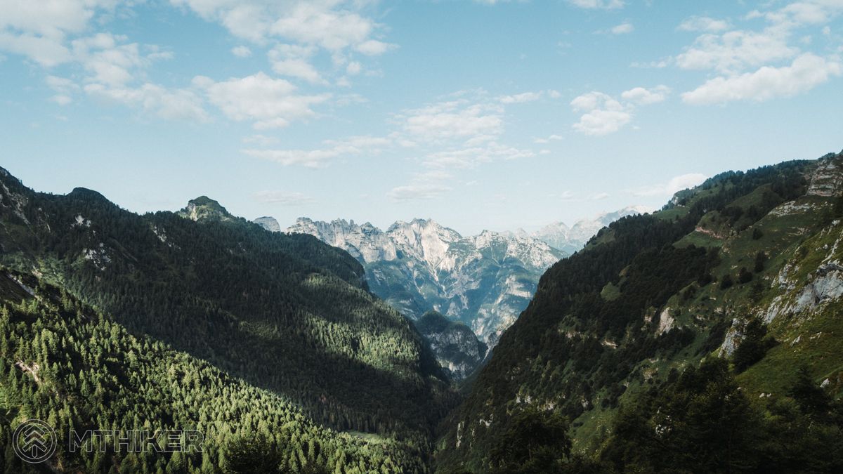 Dolomity v plnej sile pred návratom do civilizácie panoráma Dolomitov