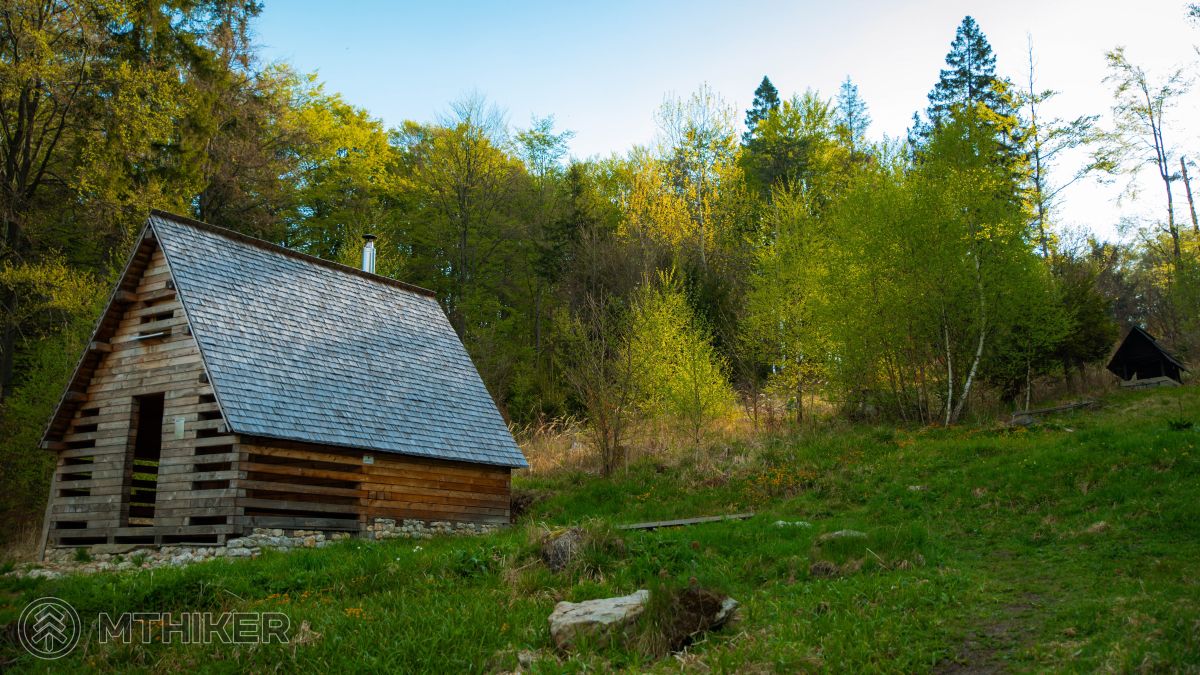 Útulňa Sláviček cesta Márie Széchy, magistrála Márie Széchy, Muránska planina, Stolické vrchy, útulňa Sláviček