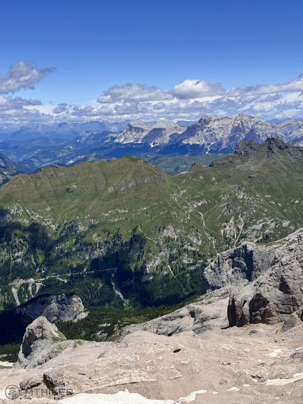 Sedlo forcella Marmolada, nachádzajúce sa medzi 2 ferratami