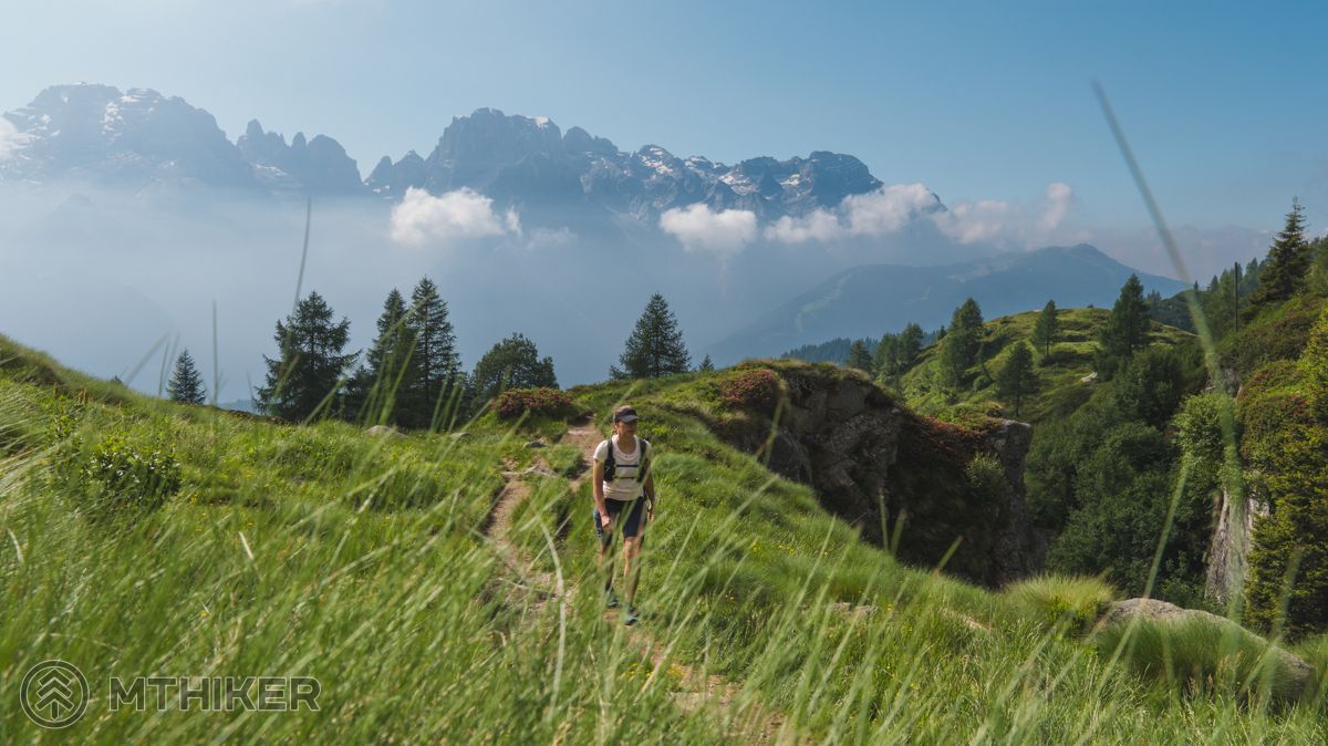 Za chrbtom nám pózujú majestátne Dolomity Brenta majestátne Dolomity Brenta
