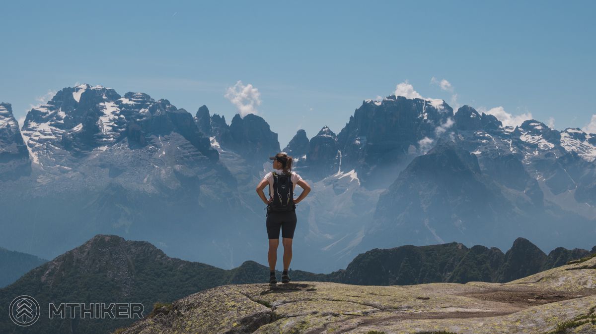 Výhľad na veľkolepé Dolomity Brenta Výhľad na veľkolepé Dolomity Brenta