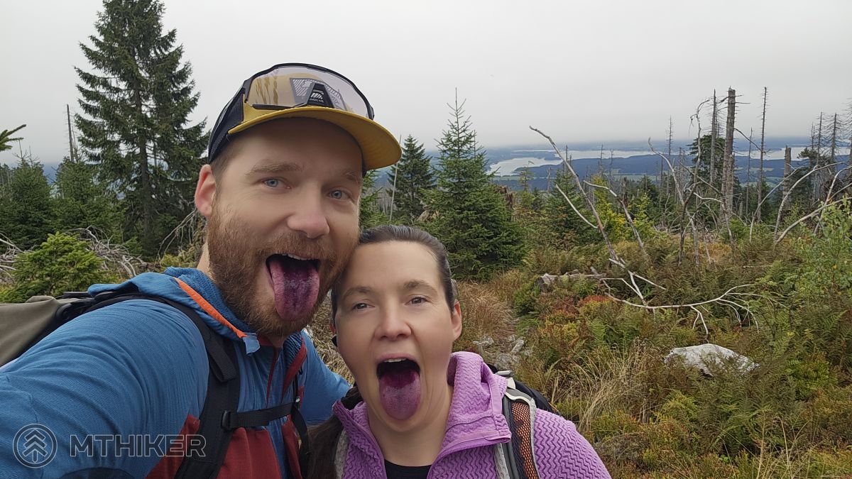 Hádaj, čo sme mali na desiatu Šumava, divočina, čučoriedky, hrebeň Šumavy, Stezka Českem