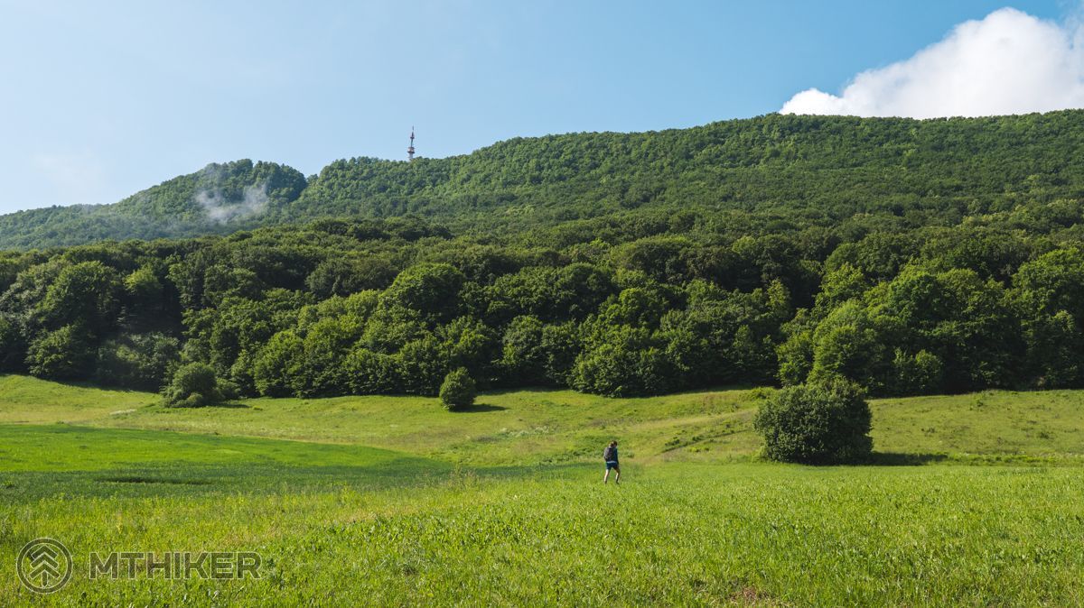 Začiatok túry Slovenský kras, Silická planina, Brzotínska skala, Dievčenská skala