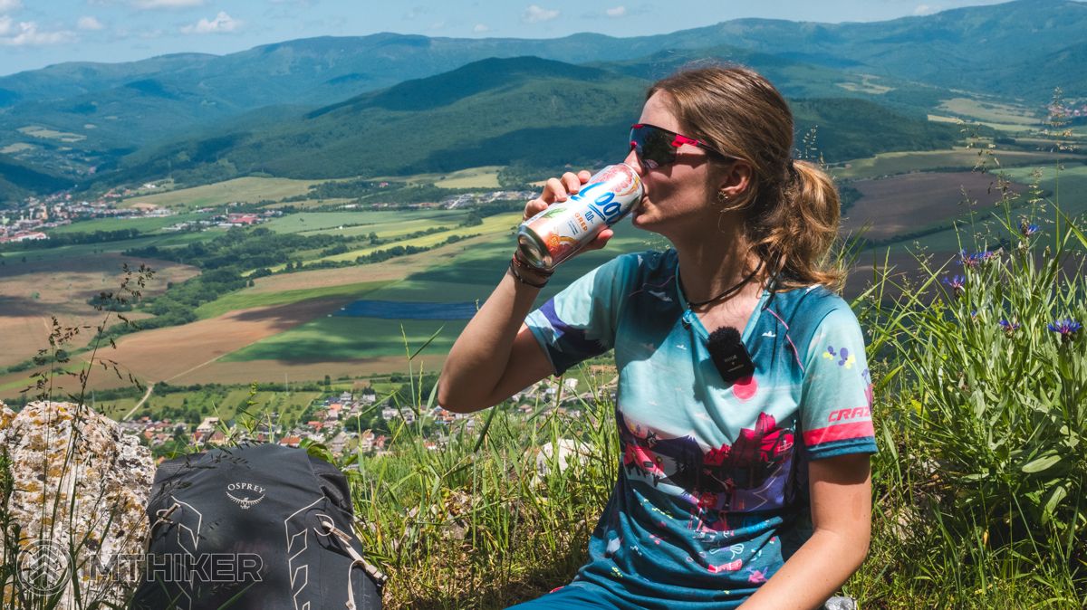 V tom teple sa po osviežujúcom radleri len zaprášilo Slovenský kras, Silická planina, Brzotínska skala, Dievčenská skala